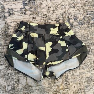 Lululemon 2.5in Camo Hotty Hot Shorts